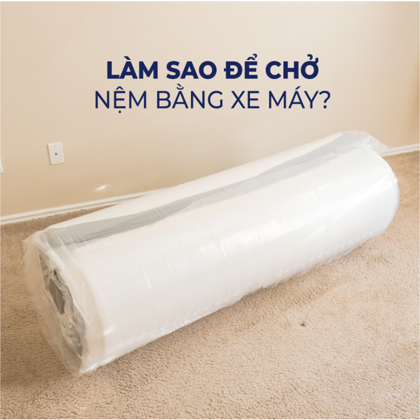 chở đệm bằng xe máy
